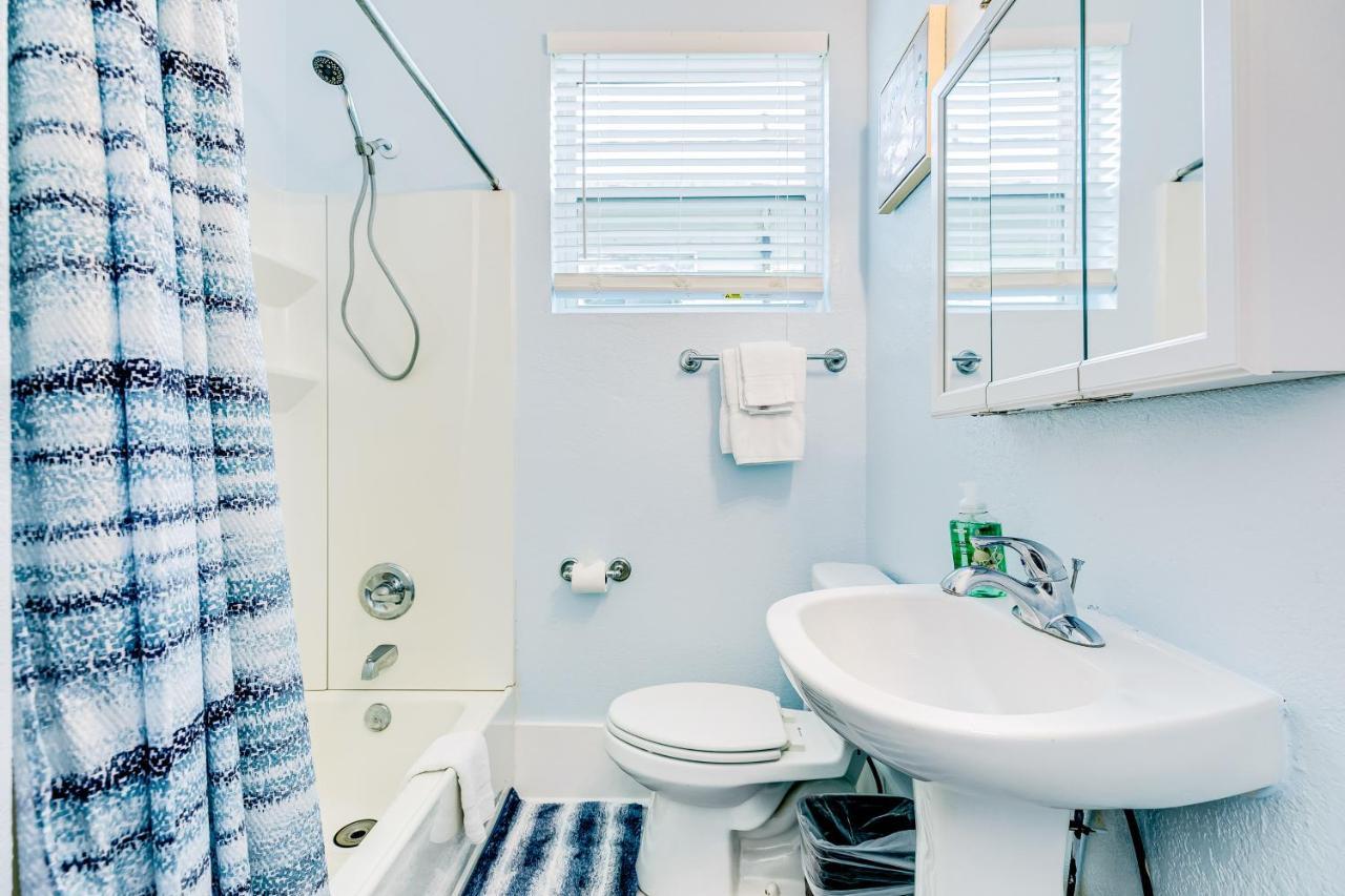 Ocean Waves Villa Galveston Bagian luar foto