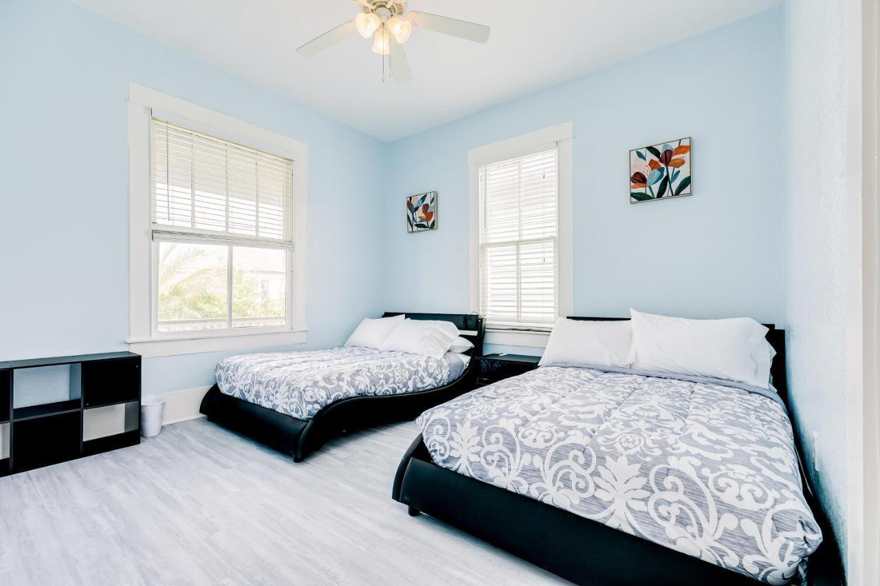 Ocean Waves Villa Galveston Bagian luar foto